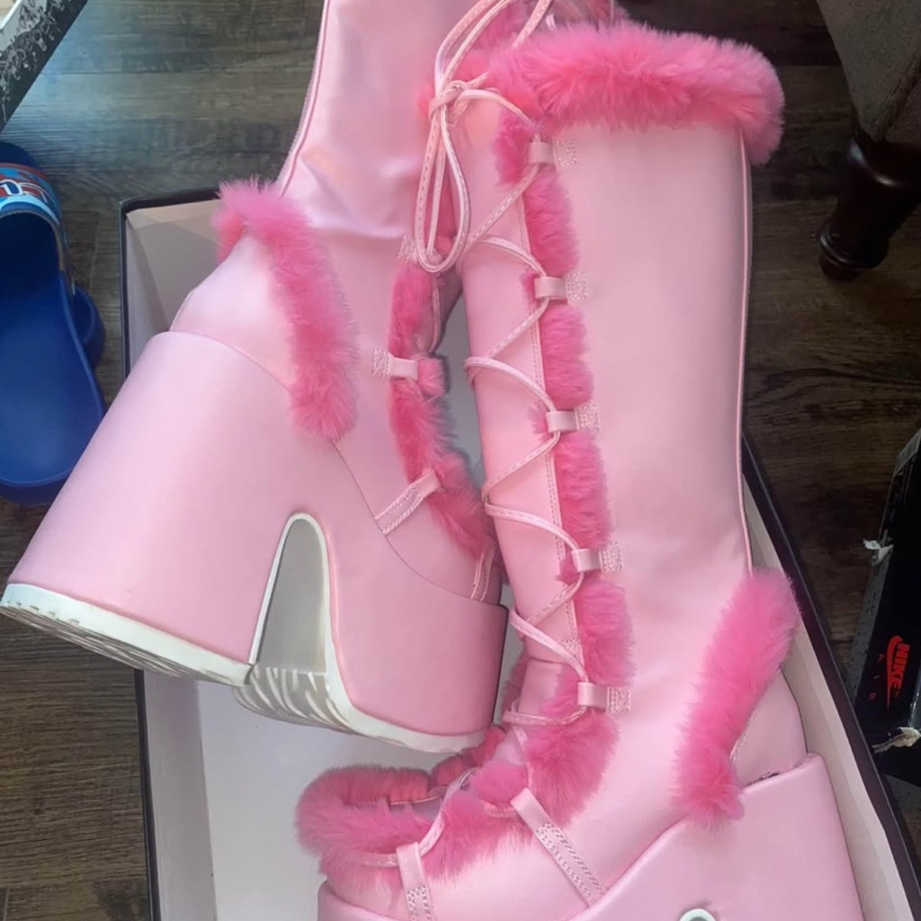 Demonia Camel311